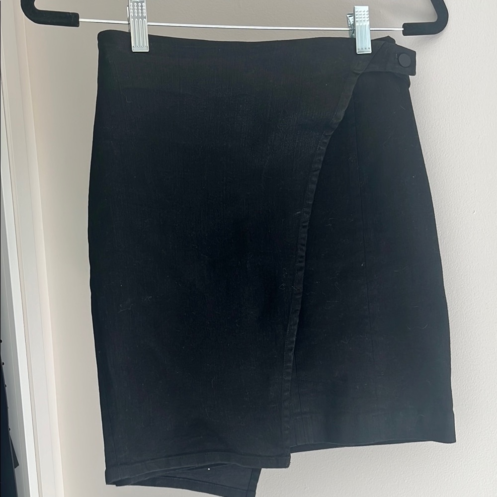 VETTA Leatherette Skirt